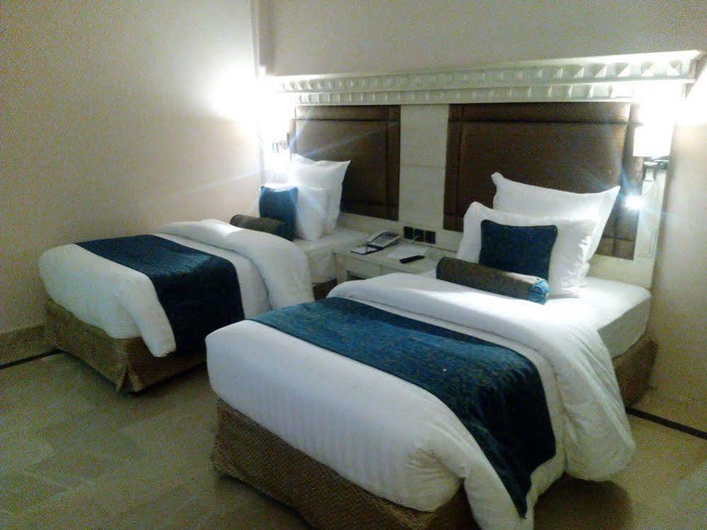 Chinar Family Resort Bhurban Exterior photo